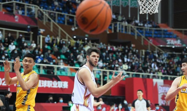  孙铭徽准三双广厦力克浙江稠州金租