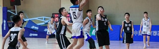  青少年篮球联赛开幕，青春风暴席卷赛场