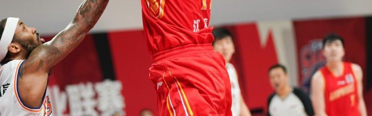  上海久事双外援合璧击败深圳马可波罗