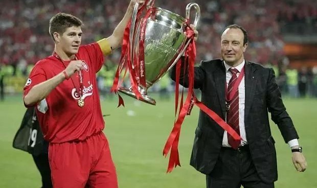  足坛名帅执教新政，战术革新引领潮流  