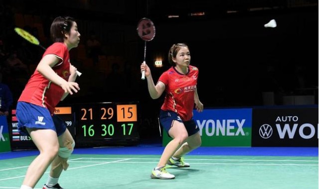  中国金花郑钦文力克强敌挺进八强