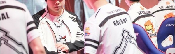  默契配合显神威，战队逆袭挺进季后赛  