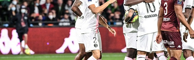 巴黎圣日耳曼豪取五连胜，强势登顶法甲  