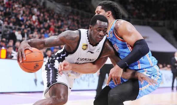  四川金强进攻乏力大比分落后于辽宁