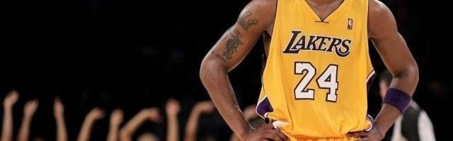  传奇球衣荣耀退役，历史时刻铭刻永恒记忆