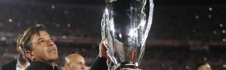  梅总温网决胜盘抢七，惊险捧起冠军奖杯