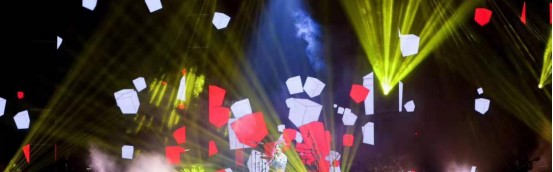  电竞场馆座无虚席，粉丝热情点燃赛场氛围  