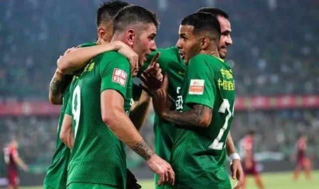  守擂冠军遭遇强力挑战，卫冕之路困难重重  