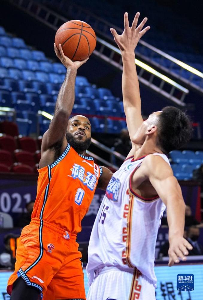  南京同曦替补席发威逆转战胜福建浔兴