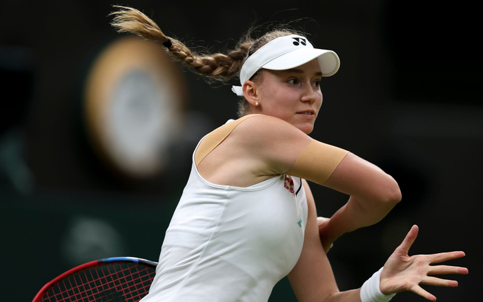  莱巴金娜温网夺冠书写新传奇