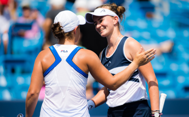 克雷吉茨科娃双误送赛点,奇迹般实现翻盘 克雷吉茨科娃双误送赛点,奇迹般实现翻盘