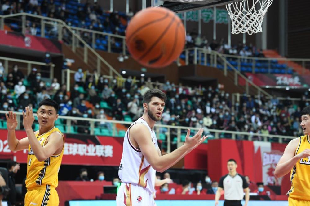  孙铭徽准三双广厦力克浙江稠州金租