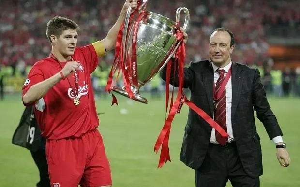  足坛名帅执教新政，战术革新引领潮流  