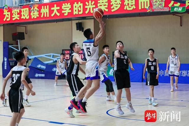  青少年篮球联赛开幕，青春风暴席卷赛场