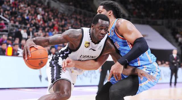  四川金强进攻乏力大比分落后于辽宁