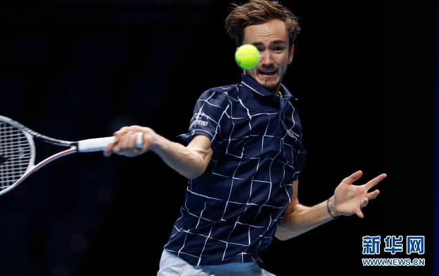  梅德韦杰夫强势登顶，ATP年终总决赛称王