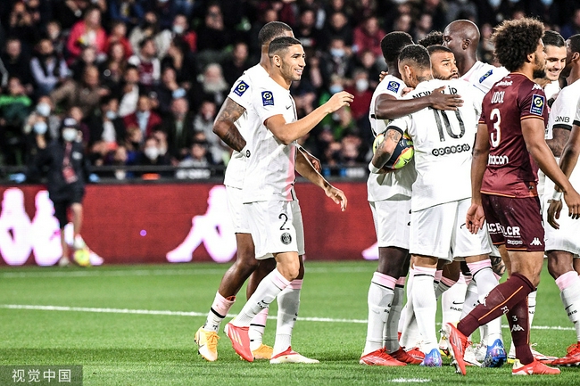  巴黎圣日耳曼豪取五连胜，强势登顶法甲  