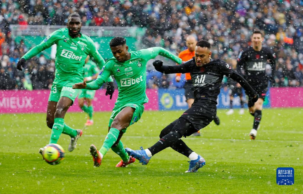  巴黎圣日耳曼提前夺冠，法甲创纪录连胜终结